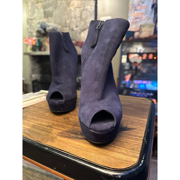 Alexander McQueen Heelless Suede Curved Wedge Ankle Peep Toe Boot EU38 - Picture 2 of 15